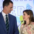 La reine Letizia et le roi Felipe d'Espagne remettent les prix Iberdrola à Madrid le 5 juillet 2016.