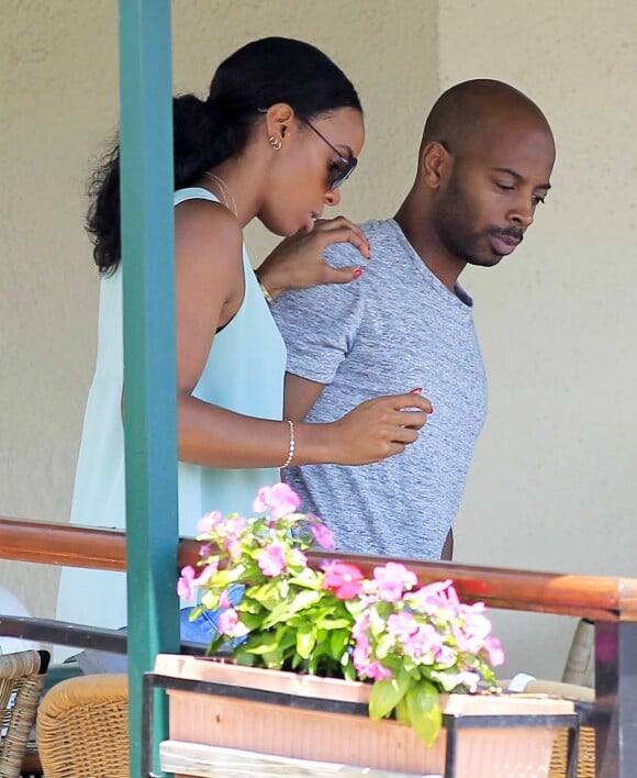 Exclusif - Kelly Rowland et son mari Tim Whiterspoon déjeunent à Los Angeles, le 29 juin 2016.