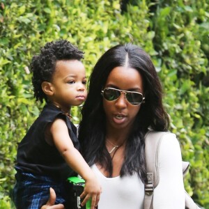 Kelly Rowland accompagne son fils Titan Witherspoon à son cours de musique à Beverly Hills, le 9 juin 2016