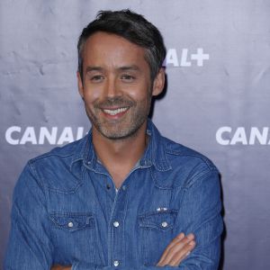 En France, à Paris, Yann Barthès lors de la conférence de presse de rentrée 2013-2014 de Canal+ à l'Electric Club le 28 août 2013.
