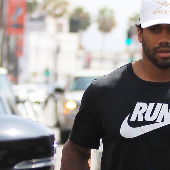 Ciara et son fiancé Russell Wilson à la sortie du magasin Kreation à Beverly Hills, le 1er juillet 2016