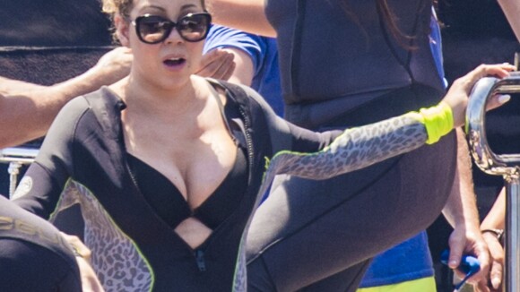 Mariah Carey : Toute poitrine dehors pour des vacances de diva en Italie