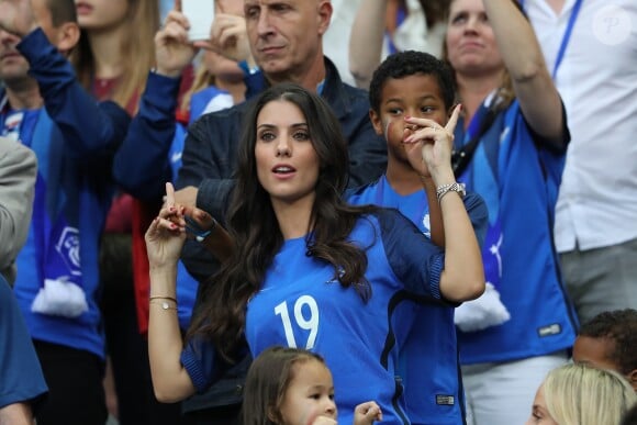 Ludivine Sagna et son fils au match d'ouverture de l'Euro 2016, France-Roumanie au Stade de France, le 10 juin 2016. © Cyril Moreau/Bestimage