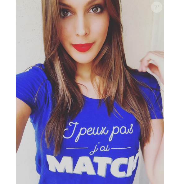 Iris Mittenaere sublime supportrice des Bleus lors de l'Euro 2016. Juillet 2016.
