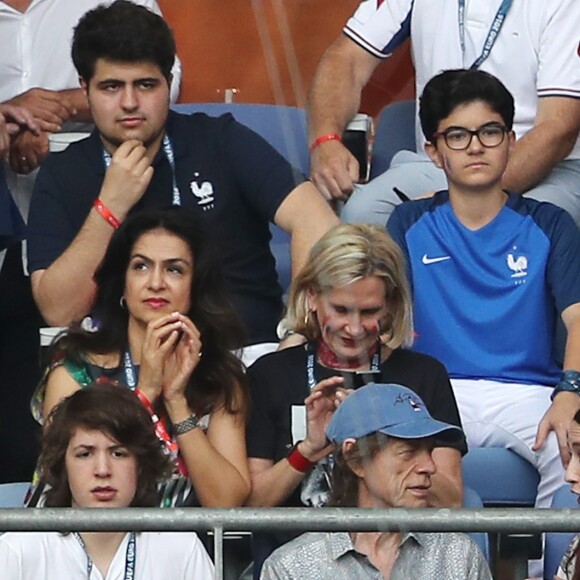 Mick Jagger et son fils Lucas - People au match de la finale de l'Euro 2016 Portugal-France au Stade de France à Saint-Denis le 10 juillet 2016. © Cyril Moreau / Bestimage