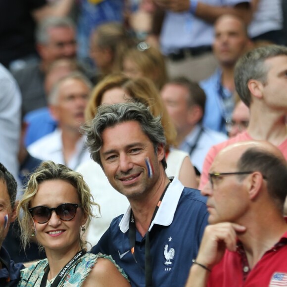 Marc-Olivier Fogiel et Caroline Roux - People au match de la finale de l'Euro 2016 Portugal-France au Stade de France à Saint-Denis le 10 juillet 2016. © Cyril Moreau / Bestimage