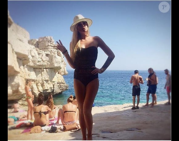 Fanny des "Marseillais" en maillot de bain sur Instagram