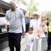 Lamar Odom et sa femme Khloé Kardashian avec Mason Disick et Penelope Disick arrivent à l'église de Agoura Hills pour la messe de Pâques à Hagoura Hills le 27 Mars 2016. 