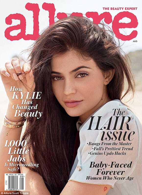 Retrouvez l'intégralité de l'interview de l'interview de Kylie Jenner dans le magazine Allure, en kiosques aux Etats-Unis au mois d'août.