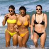 Natasha Oakley, Devin Brugman et Whitney Kaye profitent d'un après-midi ensoleillé la plage de Miami, le 11 juillet 2016.