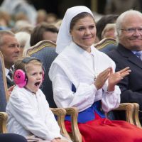 Estelle de Suède : Usée aux 39 ans de sa maman, sauf devant son chouchou !