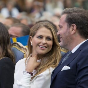 La famille royale de Suède s'est réunie le 14 juillet 2016 au stade de Borgholm, sur l'île d'Öland, pour fêter le 39e anniversaire de la princesse Victoria, entourée par ses parents le roi Carl XVI Gustaf et la reine Silvia, son mari le prince Daniel et leur fille la princesse Estelle, son frère le prince Carl Philip et sa femme la princesse Sofia, et sa soeur la princesse Madeleine et son mari Christopher O'Neill.