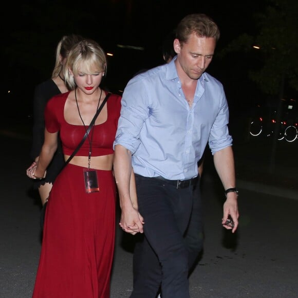 Exclusif - Taylor Swift et son compagnon Tom Hiddleston sortent du concert de Selena Gomez au Bridgestone Arena à Nashville, le 21 juin 2016.