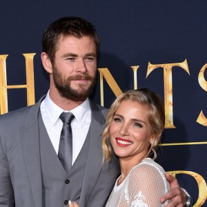 Chris Hemsworth et sa femme Elsa Pataky lors de la première de "The Huntsman Winter's War" (Blanche Neige et le chasseur 2) au Village Theatre à Los Angeles, le 11 avril 2011.