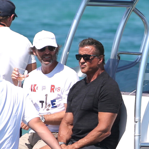 Sylvester Stallone avec sa femme Jennifer Flavin, leurs filles Sistine, Scarlet, Sophia se rendent au Club 55 à Saint-Tropez, le 11 juillet 2016.