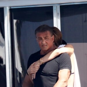 Sylvester Stallone en vacances en famille à bord d'un yatch à Saint-Tropez le 10 juillet 2016.
