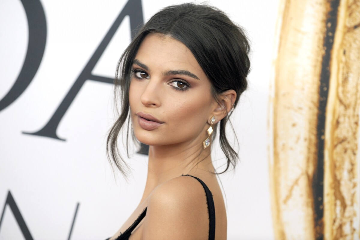 Photo : Emily Ratajkowski - Portraits people à la soirée CFDA Fashion ...