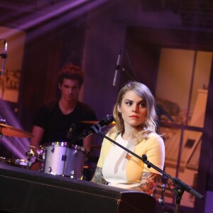 Exclusif - Coeur de Pirate (Béatrice Martin) lors de l'Enregistrement de l'émission "Du côté de chez Dave", qui sera diffusée sur France 3 le 13 septembre 2015