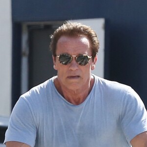 Exclusif - Arnold Schwarzenegger et sa fille Katherine quittent la salle de gym à Bicyclette à Los Angeles le 26 aout 2015.