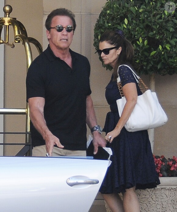 Arnold Schwarzenegger conduit sa Bugatti Veyron après avoir fêter son 68ème anniversaire avec sa mère, son ex femme Maria Shriver et ses filles Katherine et Christina à l'Hôtel Montage à Beverly Hills, le juillet 30, 2015.