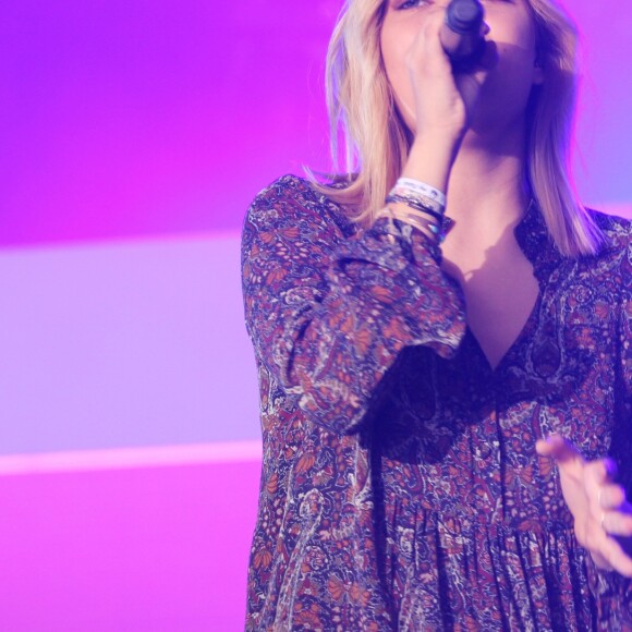Louane Emera en concert au festival Solidays à l'hippodrome de Longchamp. Paris, le 26 juin 2016. © Lise Tuillier/Bestimage