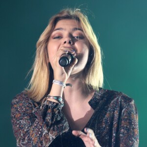 Louane Emera en concert au festival Solidays à l'hippodrome de Longchamp. Paris, le 26 juin 2016. © Lise Tuillier/Bestimage
