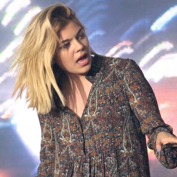 Louane Emera en concert au festival Solidays à l'hippodrome de Longchamp. Paris, le 26 juin 2016. © Lise Tuillier/Bestimage