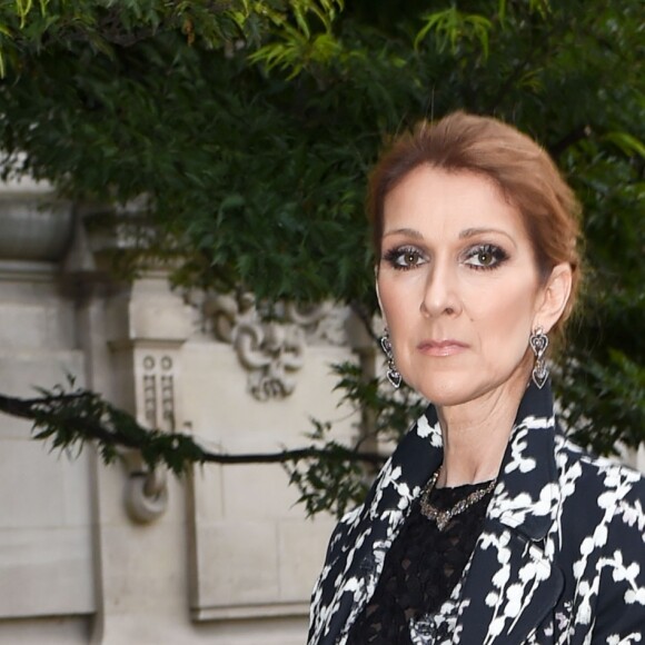 Céline Dion arrive au défilé de mode Haute-Couture automne-hiver 2016/17 "Giambattista Valli" à Paris, France le 4 juillet 2016.