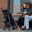 Liv Tyler accompagnée de son père Steven Tyler pour une promenade avec ses enfants, Milo et Sailor, à New York le 23 juin 2016.