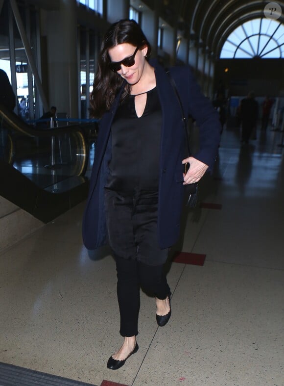 Liv Tyler à l'aéroport Lax de Los Angeles le 14 Avril 2016.