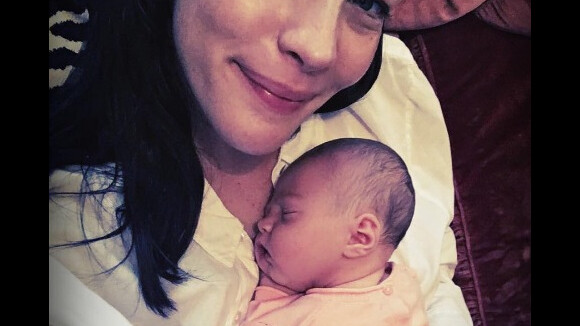 Liv Tyler : Maman comblée, elle dévoile une photo inédite de sa petite Lula
