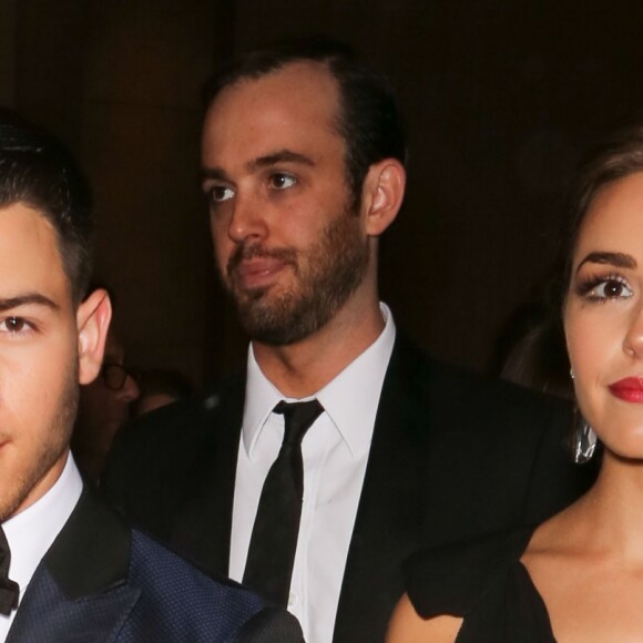 Nick Jonas et sa compagne Olivia Culpo - Sorties - 71eme ceremonie des Golden Globe Awards au Beverly Hilton Hotel a Beverly Hills, le 12 janvier 2014.