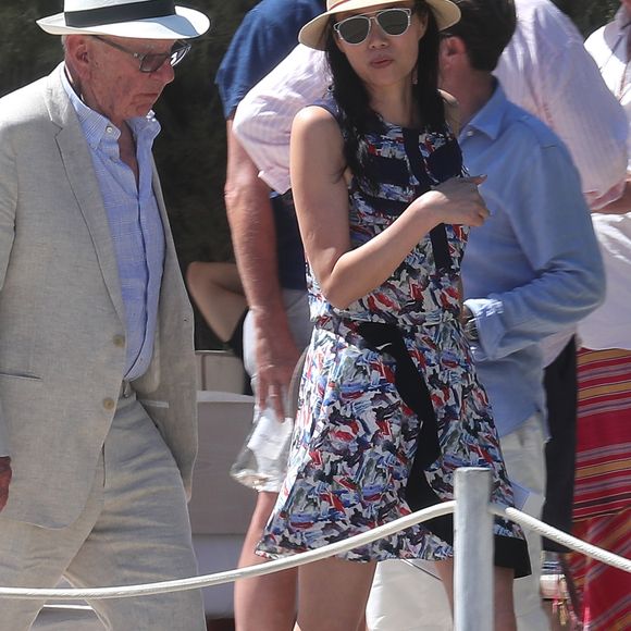 Rupert Murdoch quitte le club 55 après le déjeuner d'anniversaire de sa fille Chloe Murdoch avec sa femme Jerry Hall, son ex-femme Wendi Deng à Saint-Tropez, France, le 17 juillet 2016.