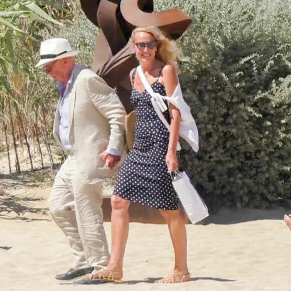 Rupert Murdoch quitte le club 55 après le déjeuner d'anniversaire de sa fille Chloe Murdoch avec sa femme Jerry Hall, son ex-femme Wendi Deng à Saint-Tropez, France, le 17 juillet 2016.