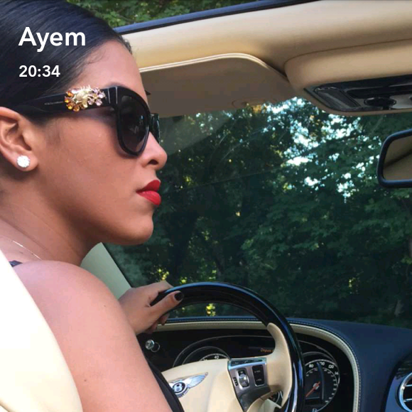 Ayem Nour donne de ses nouvelles sur Snapchat, samedi 23 juillet 2016