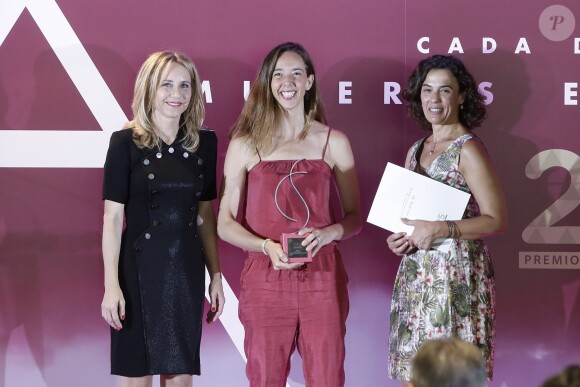 Photo des personnalités primées le 26 juillet 2016 au Parque del Retiro à Madrid lors de la cérémonie des 25e Prix FEDEPE en l'honneur des femmes dirigeantes, chefs d'entreprise et professionnelles.