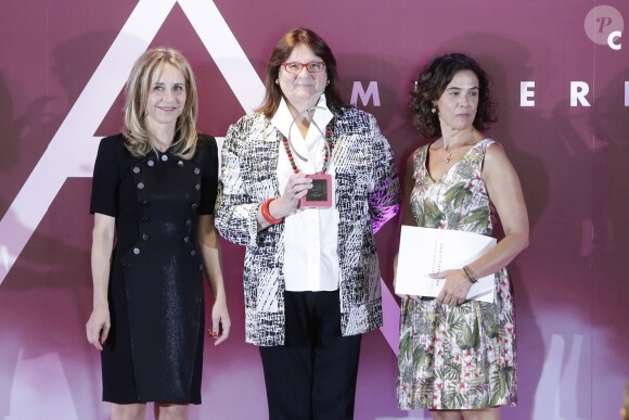 Photo des personnalités primées le 26 juillet 2016 au Parque del Retiro à Madrid lors de la cérémonie des 25e Prix FEDEPE en l'honneur des femmes dirigeantes, chefs d'entreprise et professionnelles.