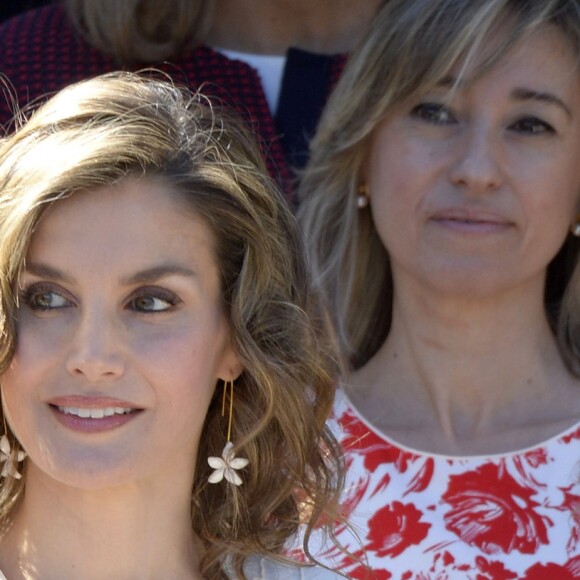 La reine Letizia d'Espagne présidait le 26 juillet 2016 au Parque del Retiro à Madrid la cérémonie des 25e Prix FEDEPE en l'honneur des femmes dirigeantes, chefs d'entreprise et professionnelles.