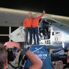 L'avion à énergie solaire Solar Impulse a enfin bouclé son tour du monde après plus d'un an de périple et s'est posé tôt dans la matinée sur l'aéroport d'Abu Dhabi, là où il avait débuté son périple le 9 mars 2015. Le prince Albert II et Monaco et André Borschberg sont allés rejoindre le pilote Bertrand Piccard.