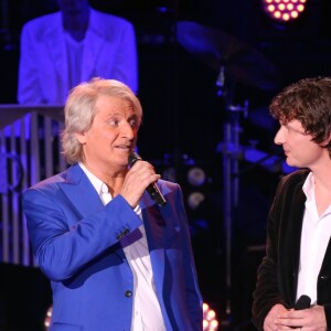 Patrick Sébastien et son fils Olivier Villa - Patrick Sébastien fête ses 40 ans de scène à l'Olympia à Paris, le 14 novembre 2014.