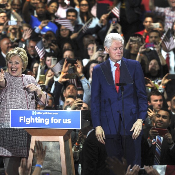 Hillary Clinton, son mari Bill Clinton, leur fille Chelsea avec son mari Marc Mezvinsky - Hillary Clinton a remporté l'état de New York dans sa course à l'investiture présidentielle le 19 avril 2016