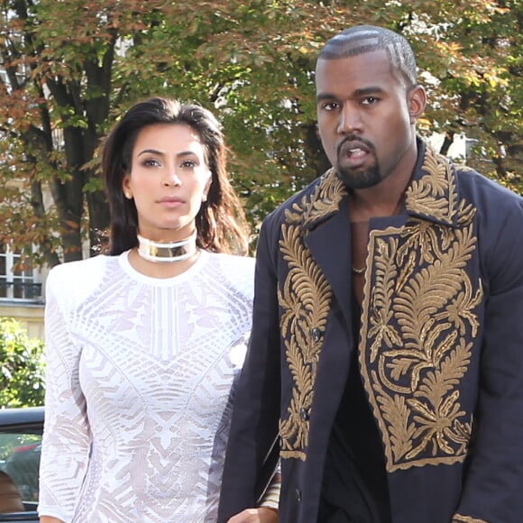 Kim Kardashian et Kanye West arrivent au restaurant L'Avenue pour déjeuner, après avoir assisté au défilé Balmain, le 25 septembre 2014 à Paris