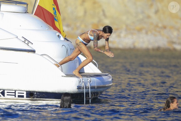 Le mannequin australien Ruby Rose en vacances avec des amis à Ibiza, Espagne, le 1 er Août 2016.