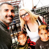 Jenna Jameson et ses enfants, Journey et Jesse, ainsi que son fiancé Lior Bitton. Photo publiée sur Instagram au mois de juin 2016