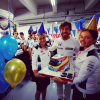 Fernando Alonso fêtant son 35e anniversaire (29 juillet 2016) lors du Grand Prix d'Allemagne. Photo Instagram.