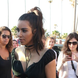 Kim Kardashian et sa fille North West le 26 juillet 2016 à La Jolla, en Californie.