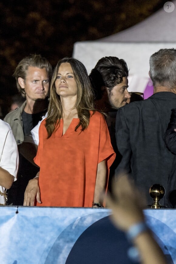 La princesse Sofia et le prince Carl Philip de Suède assistaient le 5 août 2016 au concert d'Avicii à Malmö.