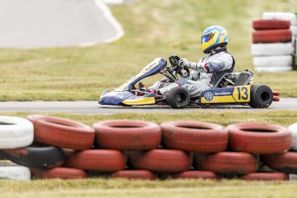 Le prince Carl Philip de Suède participe à une compétition de karting, la Racing Cup, au Lidköping Motor Stadium. Suède, le 6 août 2016.