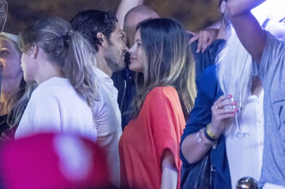 La princesse Sofia et le prince Carl Philip de Suède assistaient le 5 août 2016 au concert d'Avicii à Malmö.