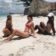 Kylie Jenner et ses amies en vacances sur les Îles Turques-et-Caïques (Instagram le 10 août 2016).